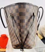 Louis Vuitton Neverfull MM with pouch - Image 3